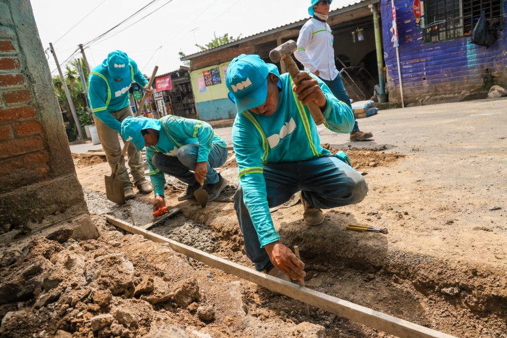 dom-avanza-obras-de-recuperacion-de-calles-rurales-de-san-julian-sonsonate